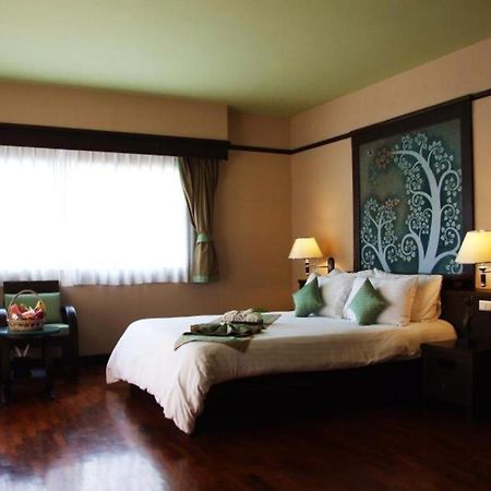 Sarita Chalet & Spa Hotel - Sha Extra Plus Jomtien Beach Eksteriør billede