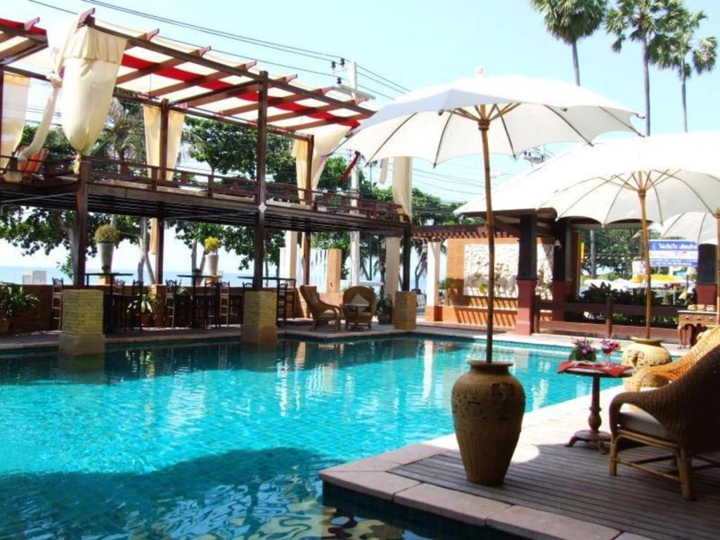 Sarita Chalet & Spa Hotel - Sha Extra Plus Jomtien Beach Eksteriør billede