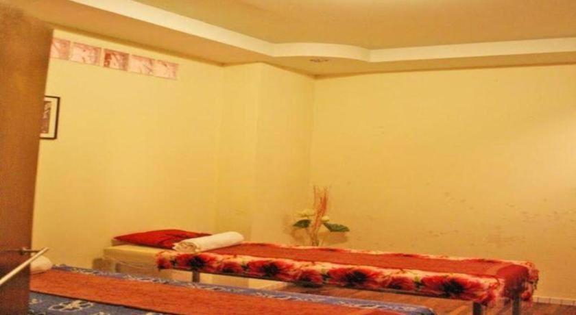 Sarita Chalet & Spa Hotel - Sha Extra Plus Jomtien Beach Eksteriør billede