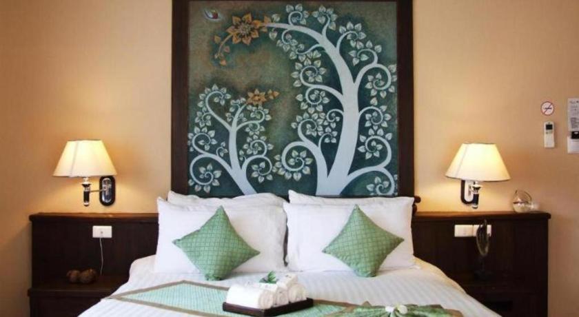 Sarita Chalet & Spa Hotel - Sha Extra Plus Jomtien Beach Eksteriør billede