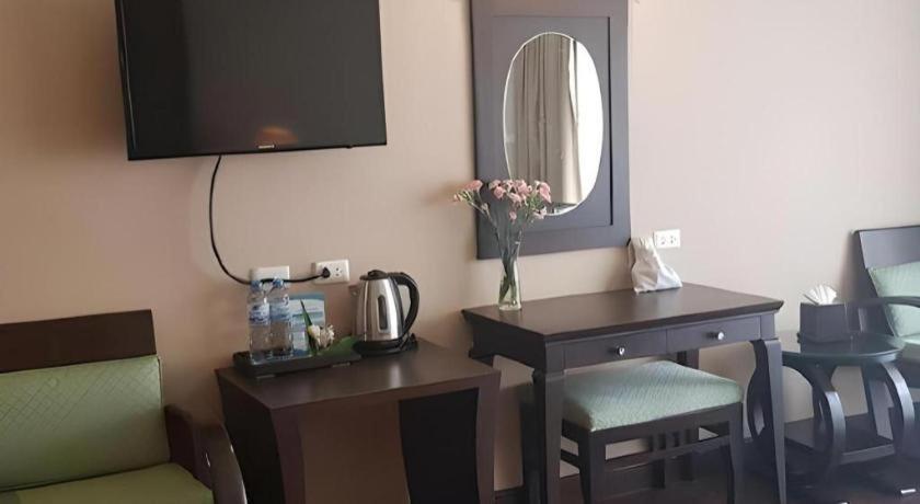 Sarita Chalet & Spa Hotel - Sha Extra Plus Jomtien Beach Eksteriør billede