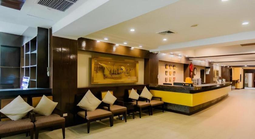 Sarita Chalet & Spa Hotel - Sha Extra Plus Jomtien Beach Eksteriør billede