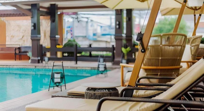 Sarita Chalet & Spa Hotel - Sha Extra Plus Jomtien Beach Eksteriør billede